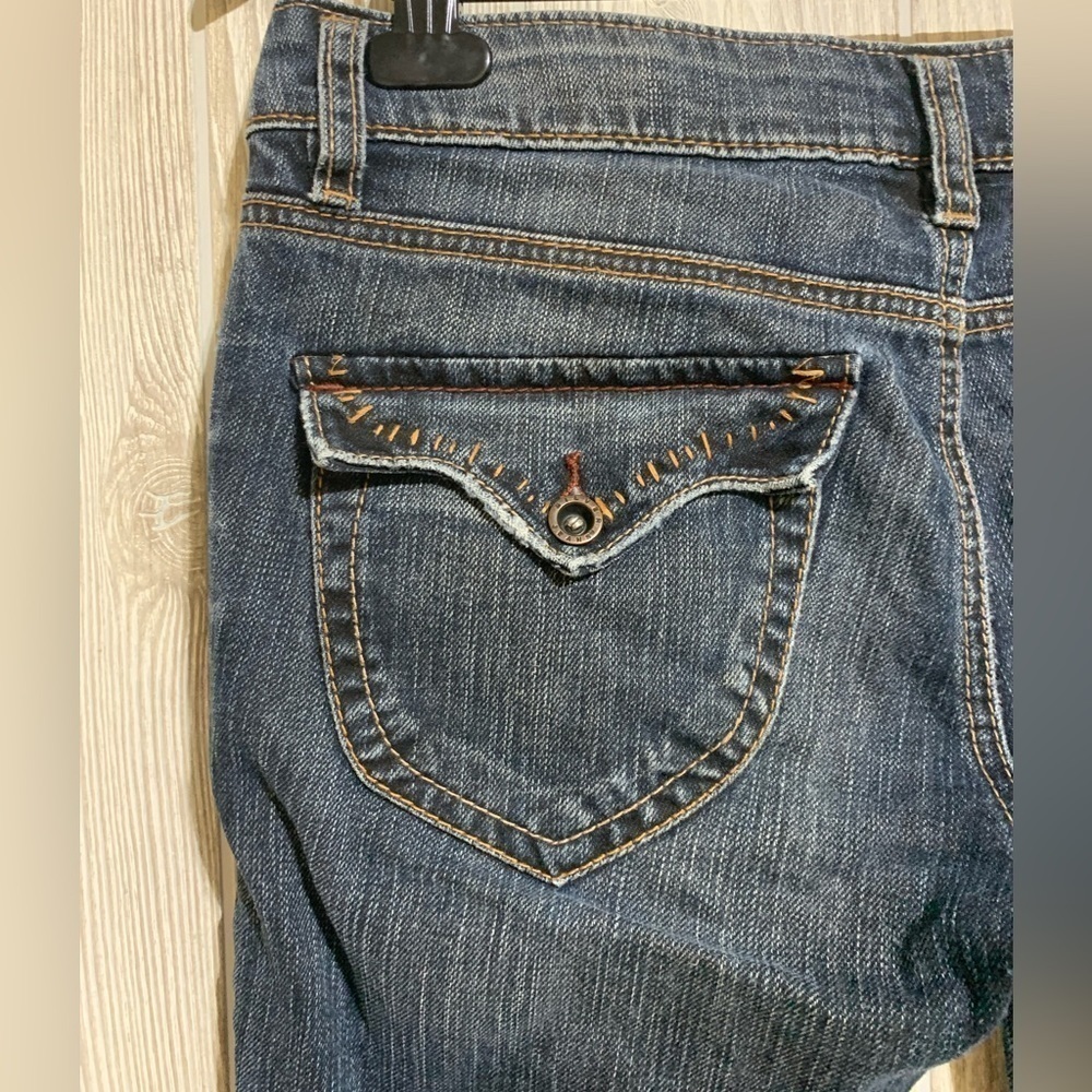 Silver Jeans Nina Denim Bermuda Shorts Snap Back Pockets Size 28 - Picture 5 of 10